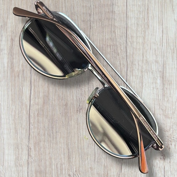 Michael Kors MK1021 Lon Sunglasses Aviator Gold Metal Frames Unisex - Picture 3 of 6